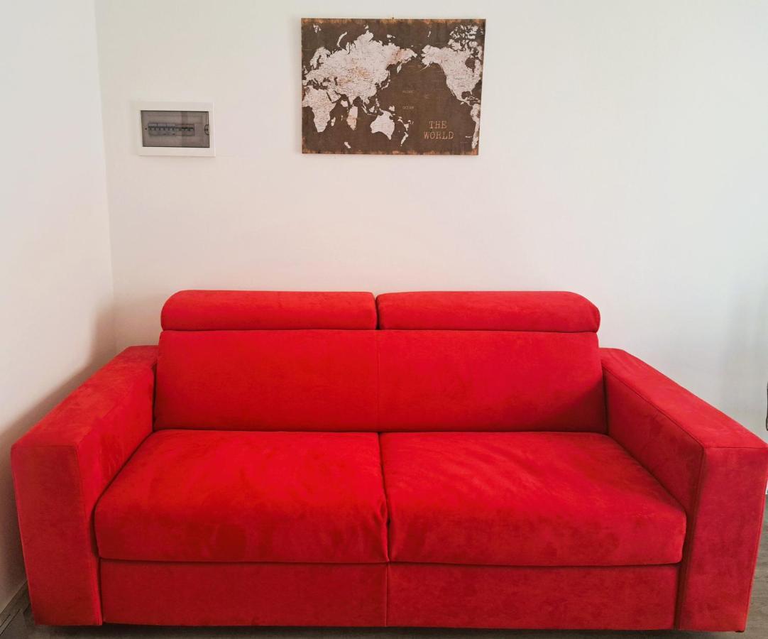 דירות אגראטה בריאנצה La Petite Maison מראה חיצוני תמונה