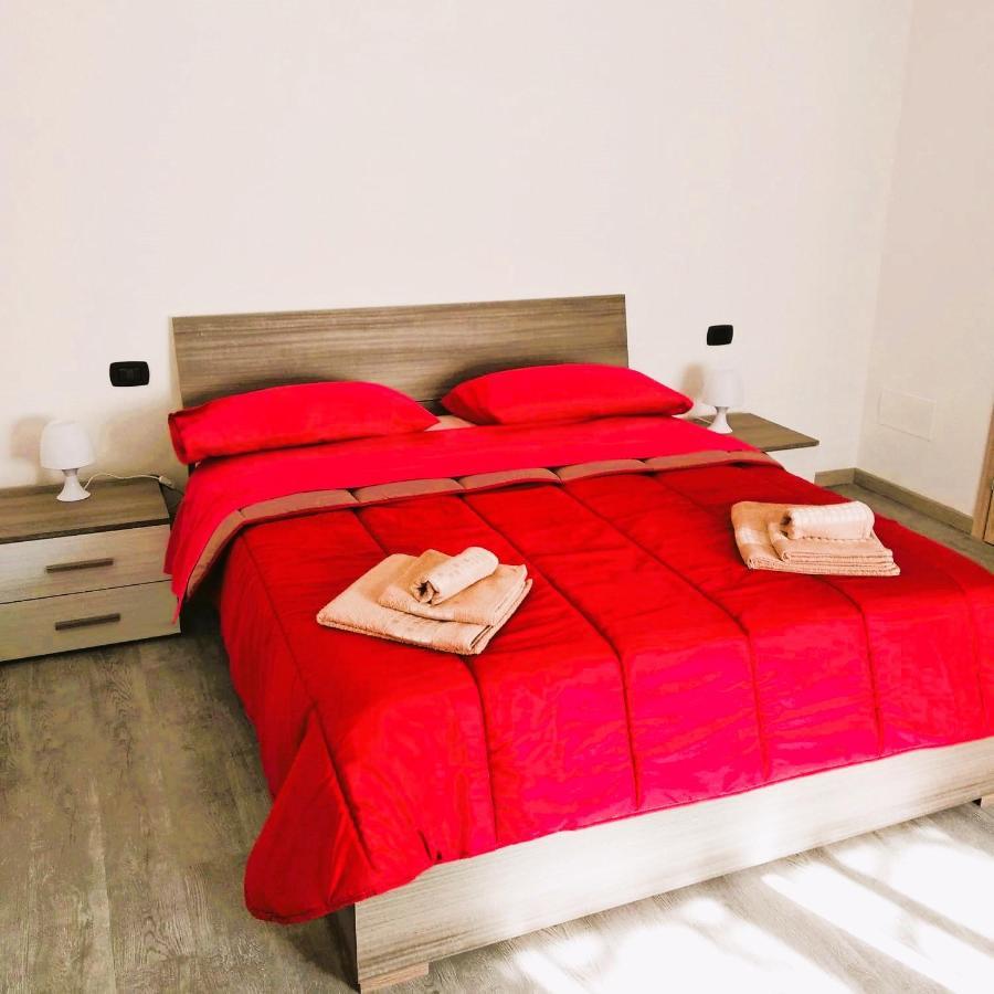 דירות אגראטה בריאנצה La Petite Maison מראה חיצוני תמונה
